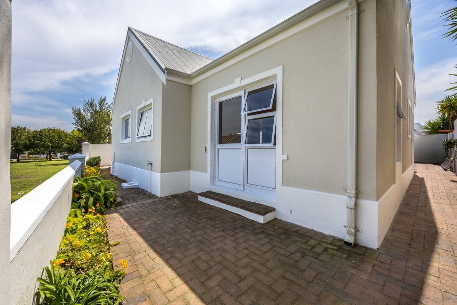 3 Bedroom Property for Sale in Zevenzicht Western Cape